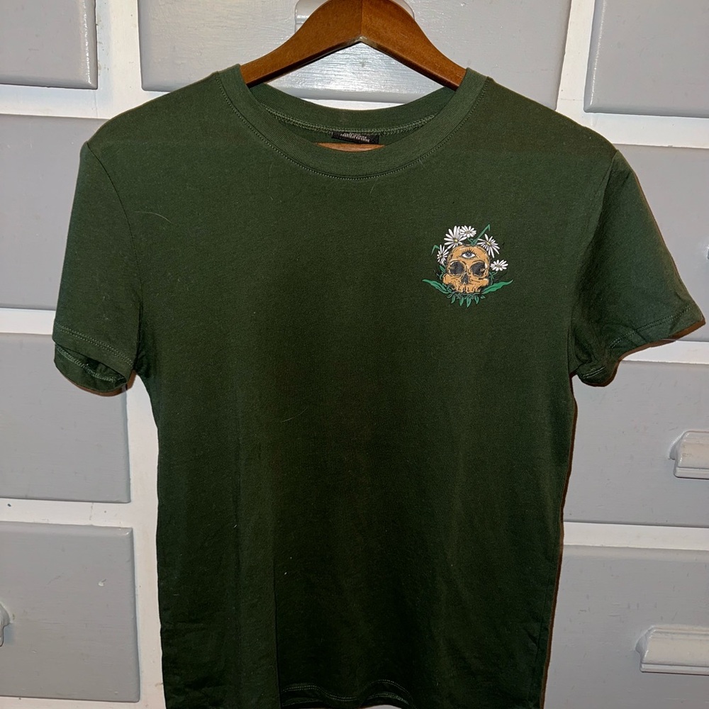 Olive Green Short Sleeve Tee with Floral Embroidery